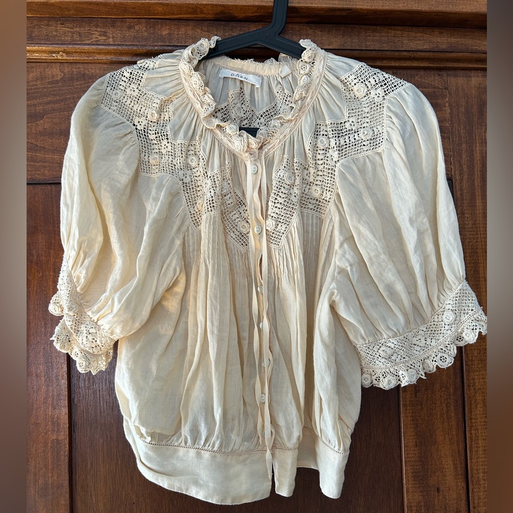 Doen crochet embroidered peasant blouse